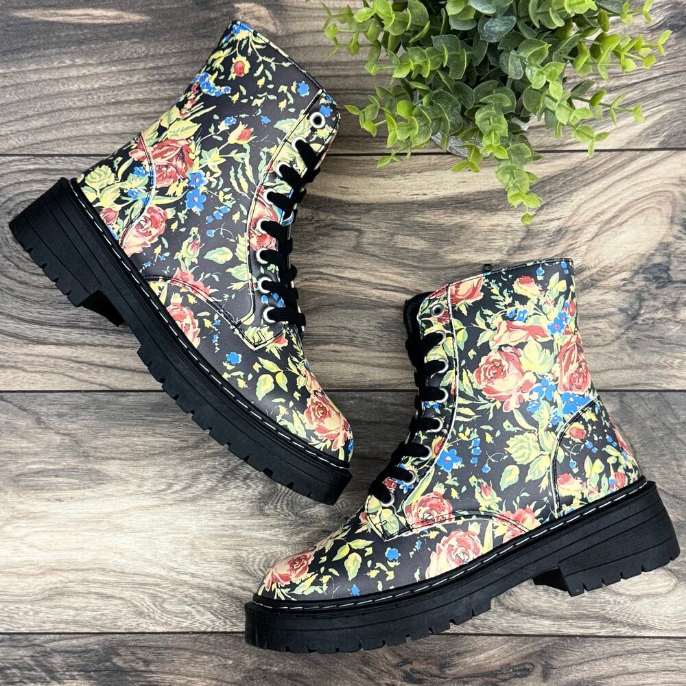 NEW Sugar Kaedy Black Vintage Floral Combat Boots Booties 7M
